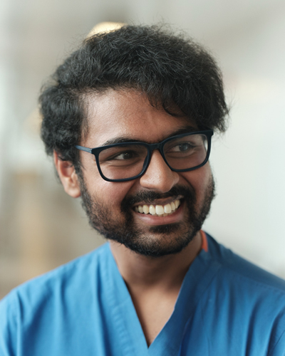 Portrait of Ujwal Boddeti, a medical student working in the Ksendzovsky lab
